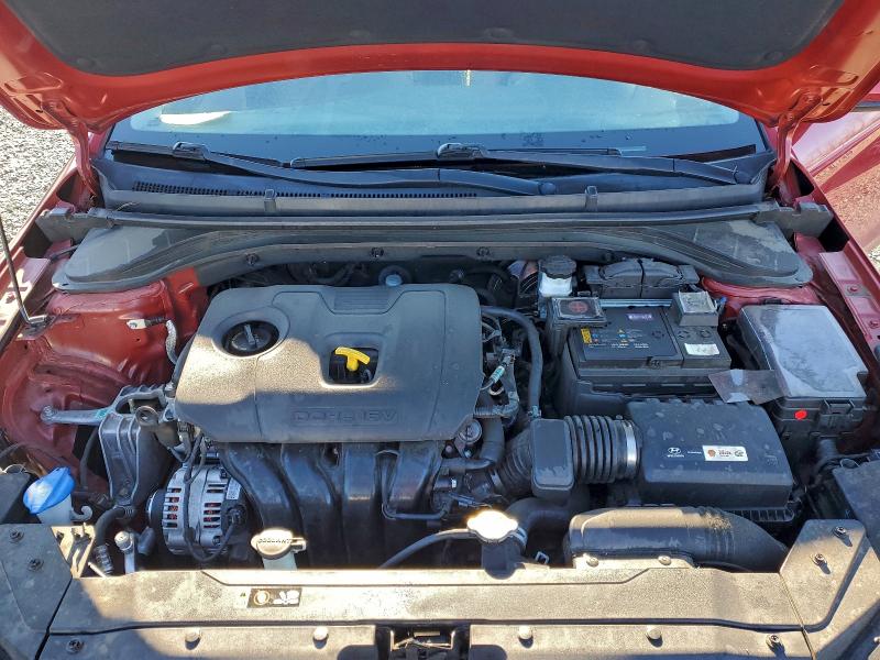 Фото 11 - HYUNDAI ELANTRA