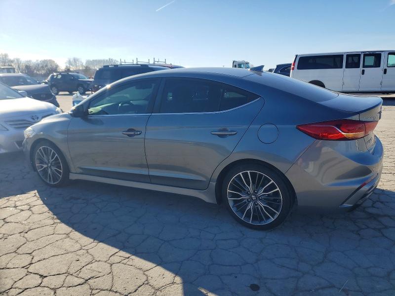 Фото 2 - HYUNDAI ELANTRA