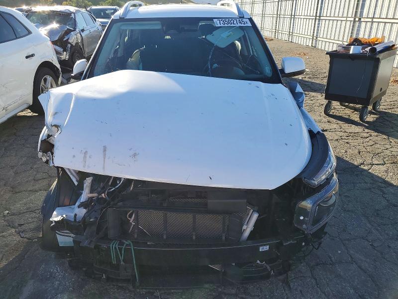 Фото 5 - HYUNDAI VENUE