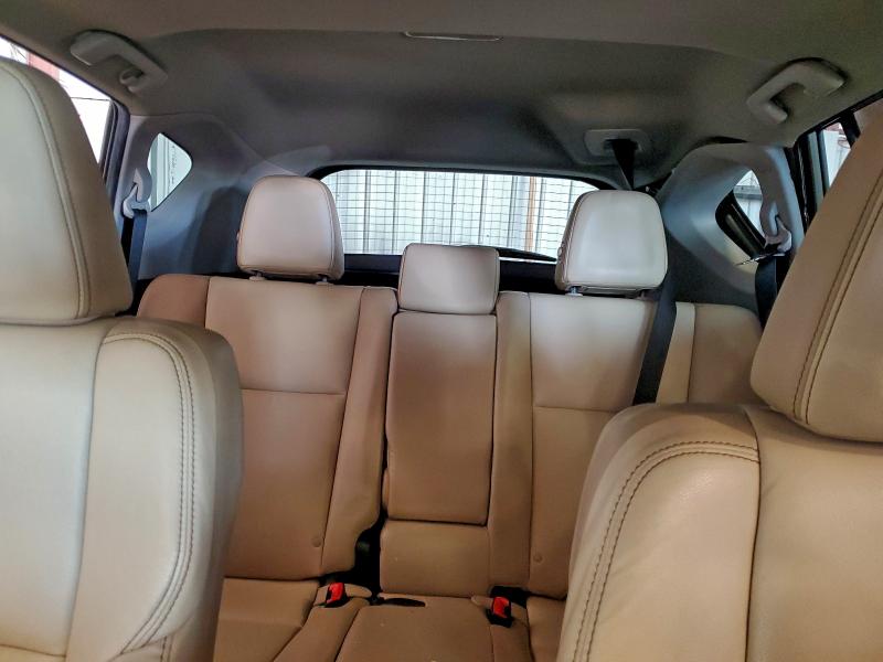 Фото 10 - TOYOTA RAV4