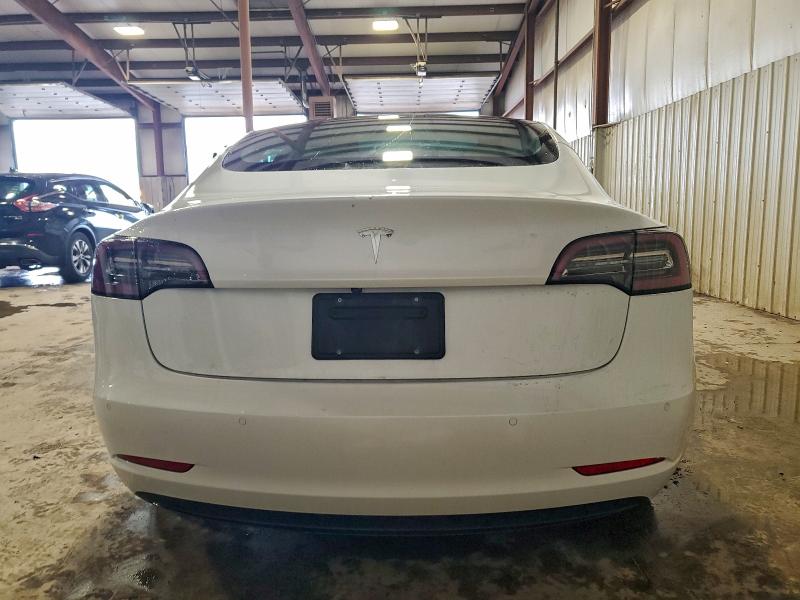 Фото 6 - TESLA MODEL 3