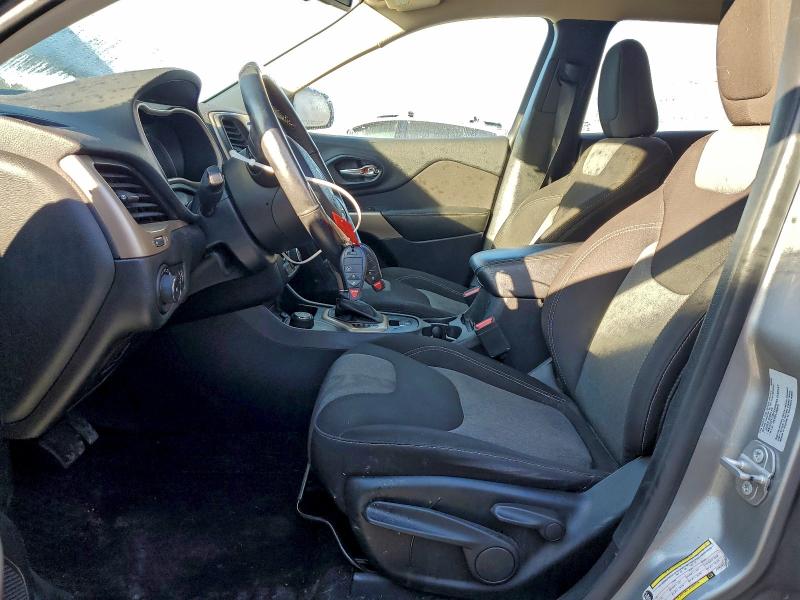 Фото 7 - JEEP GRAND CHER