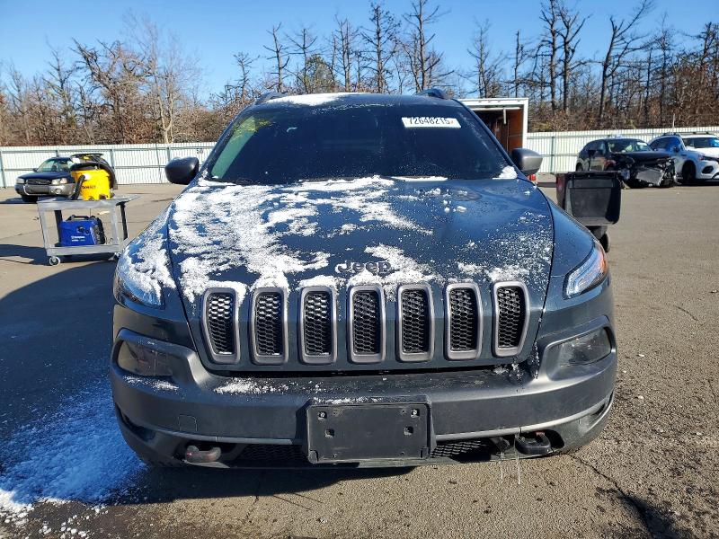Фото 5 - JEEP CHEROKEE