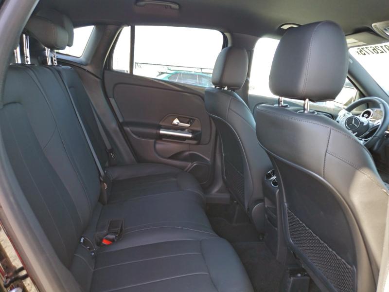 Фото 11 - MERCEDES-BENZ GLA-CLASS