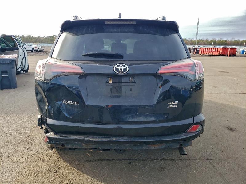 Фото 6 - TOYOTA RAV4