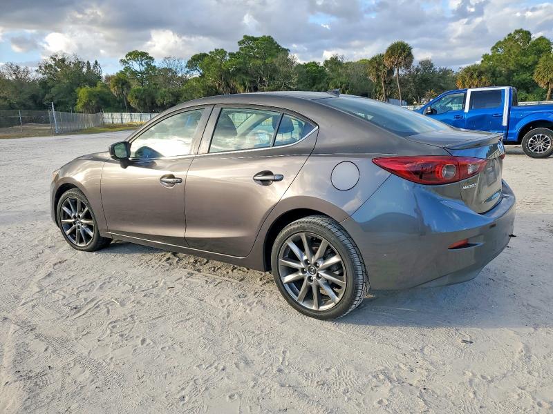 Фото 2 - MAZDA 3