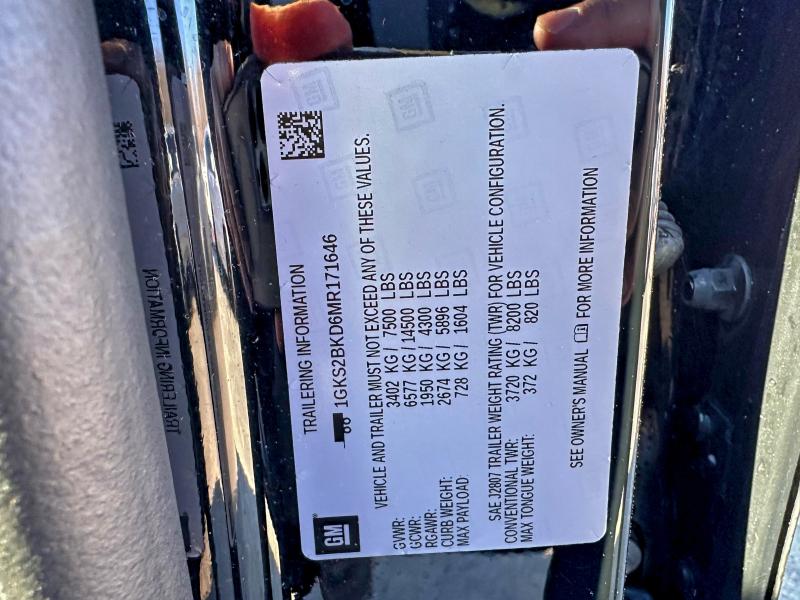 Фото 10 - GMC YUKON