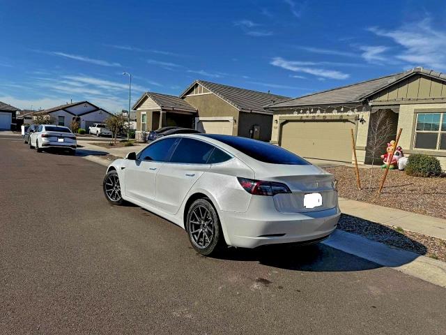 Фото 3 - TESLA MODEL 3