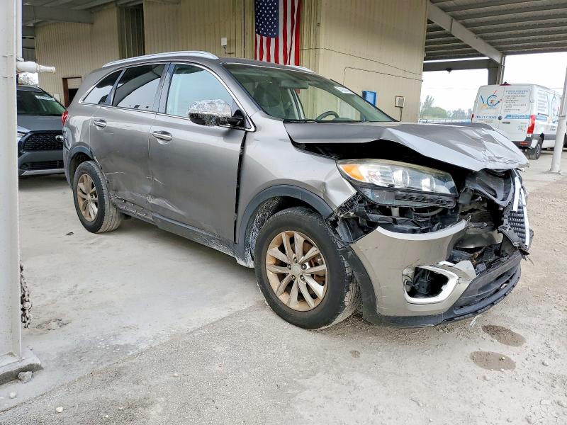 Фото 4 - KIA SORENTO