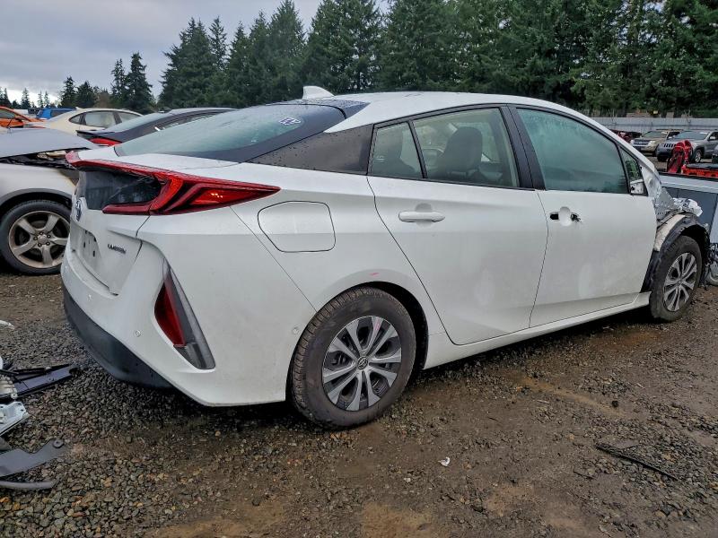 Фото 3 - TOYOTA PRIUS