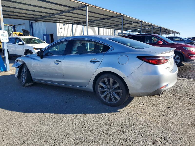 Фото 2 - MAZDA 6