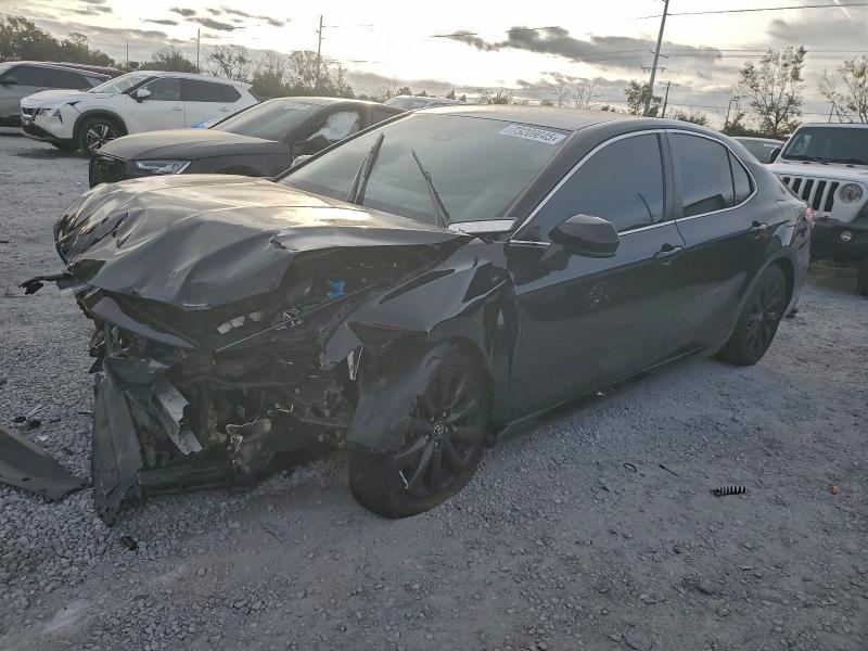 Фото 1 - TOYOTA CAMRY