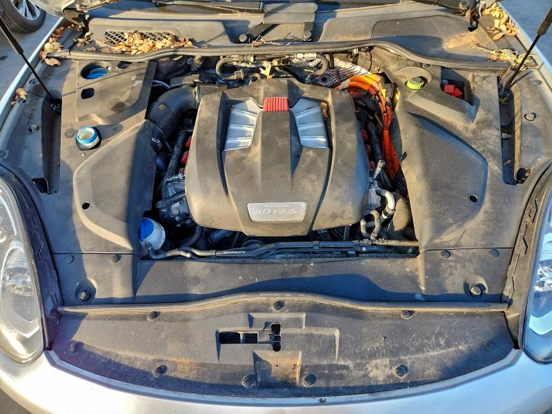 Фото 12 - PORSCHE CAYENNE