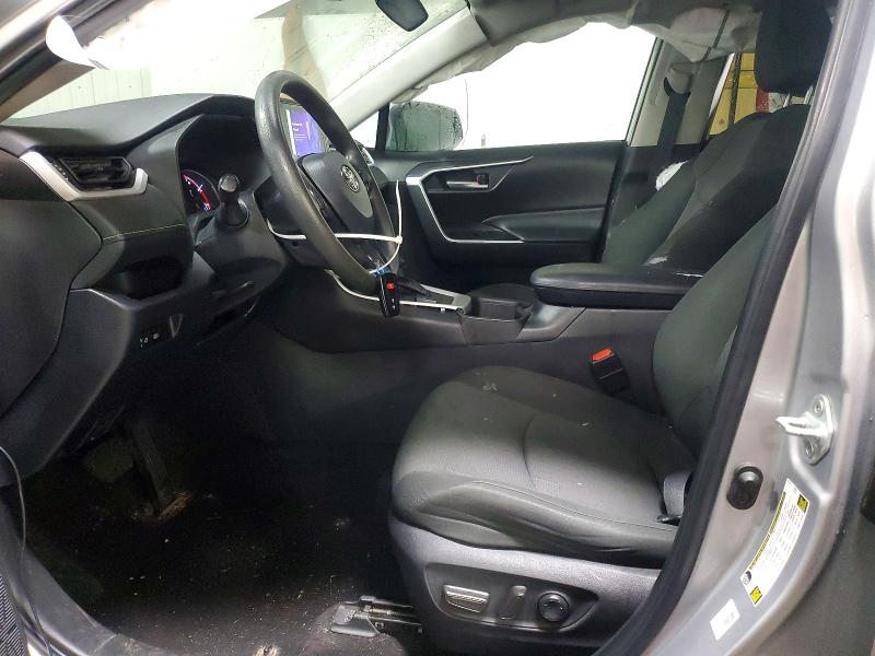 Фото 7 - TOYOTA RAV4