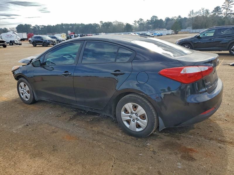 Фото 2 - KIA FORTE