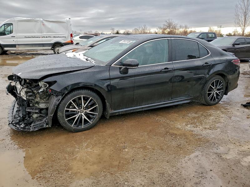 Фото 1 - TOYOTA CAMRY