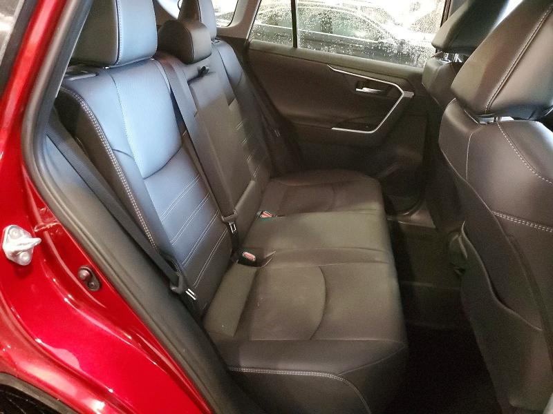 Фото 11 - TOYOTA RAV4