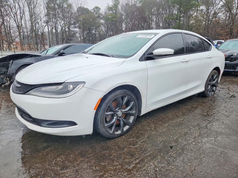 Фото 1 - CHRYSLER 200