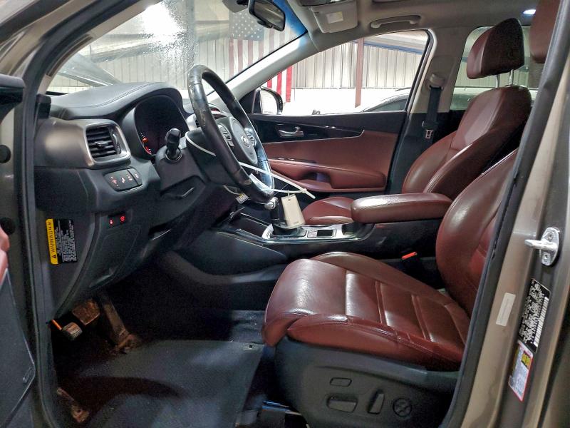 Фото 7 - KIA SORENTO