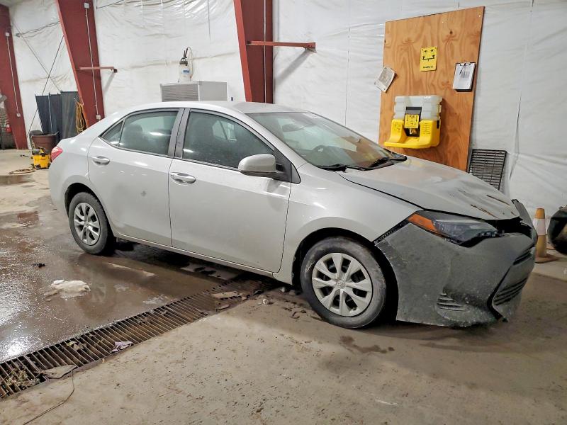 Фото 4 - TOYOTA COROLLA