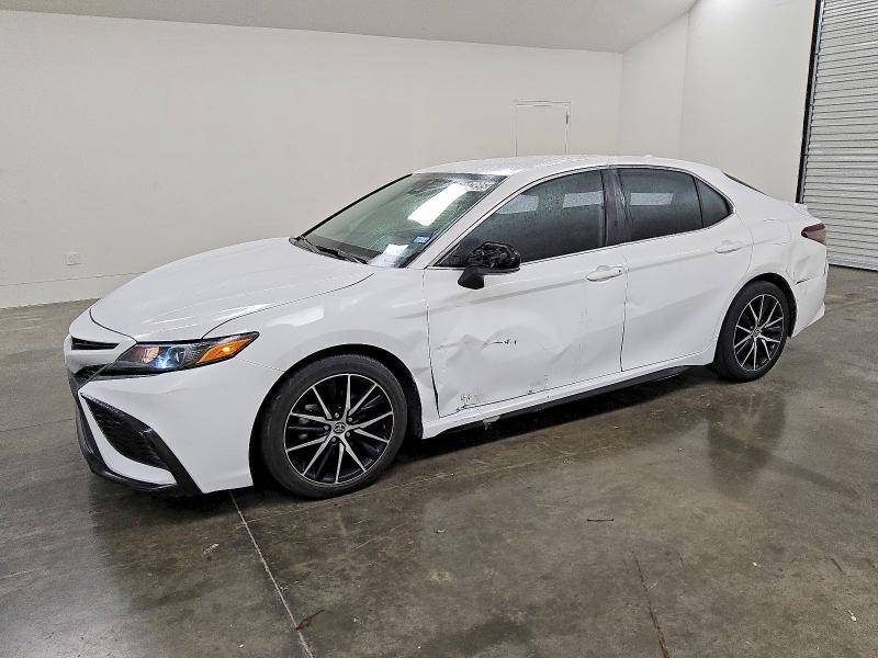 Фото 1 - TOYOTA CAMRY