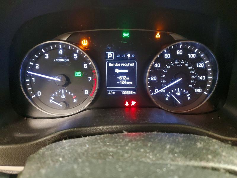 Фото 9 - HYUNDAI ELANTRA