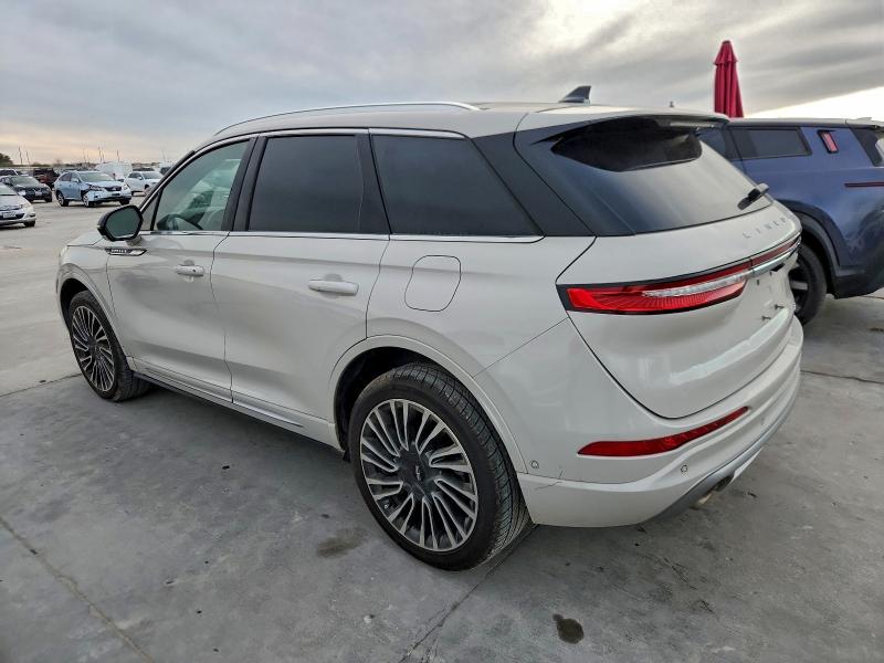 Фото 2 - LINCOLN CORSAIR