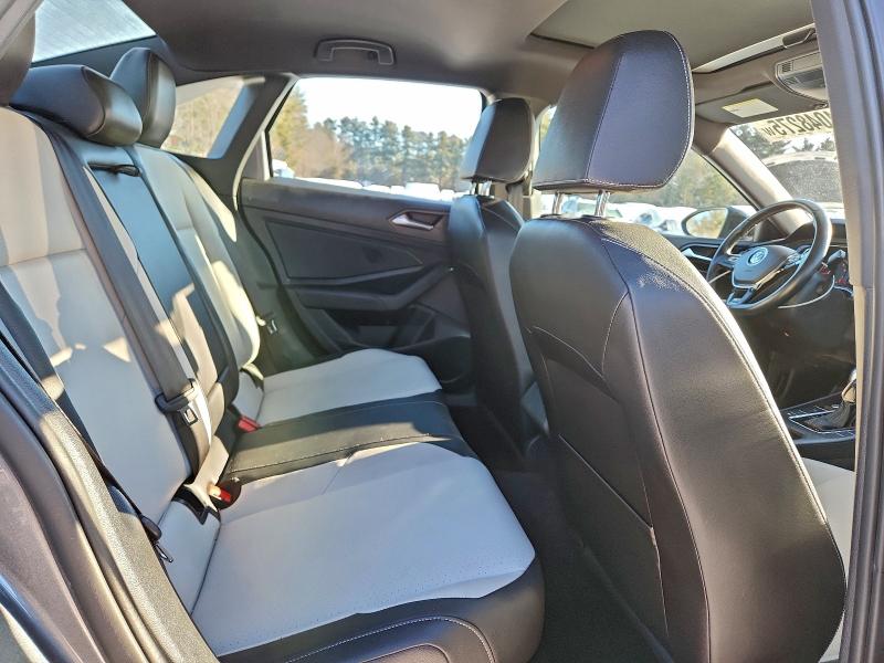 Фото 10 - VOLKSWAGEN JETTA