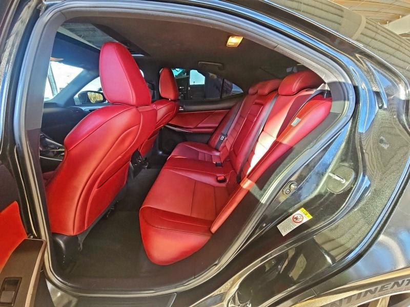 Фото 6 - LEXUS IS