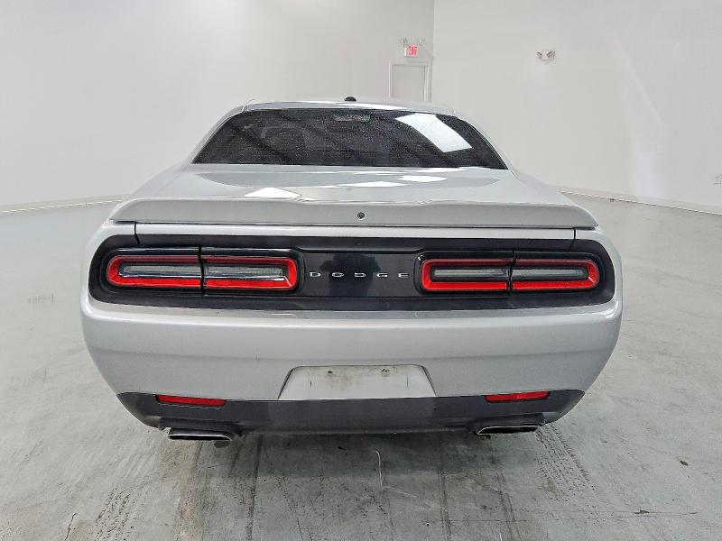 Фото 6 - DODGE CHALLENGER