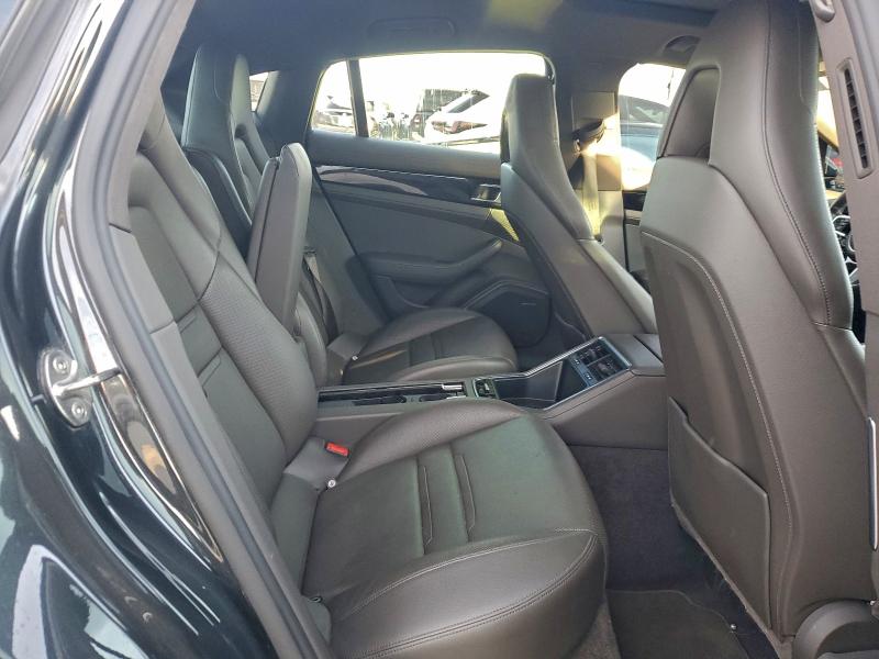 Фото 10 - PORSCHE PANAMERA