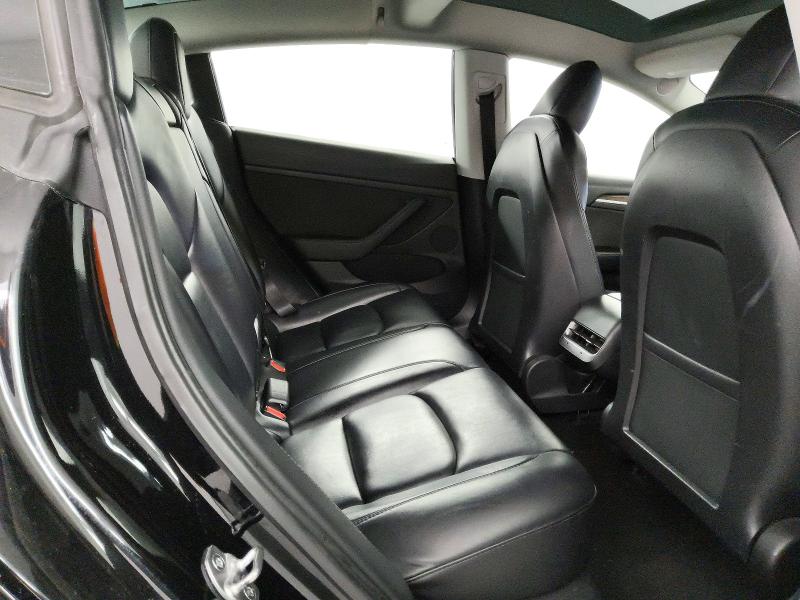 Фото 10 - TESLA MODEL 3