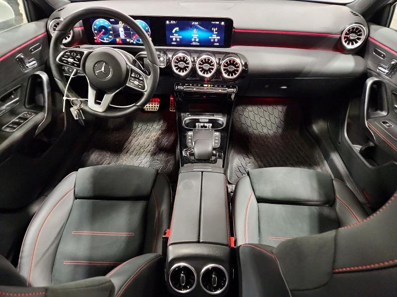 Фото 8 - MERCEDES-BENZ A-CLASS