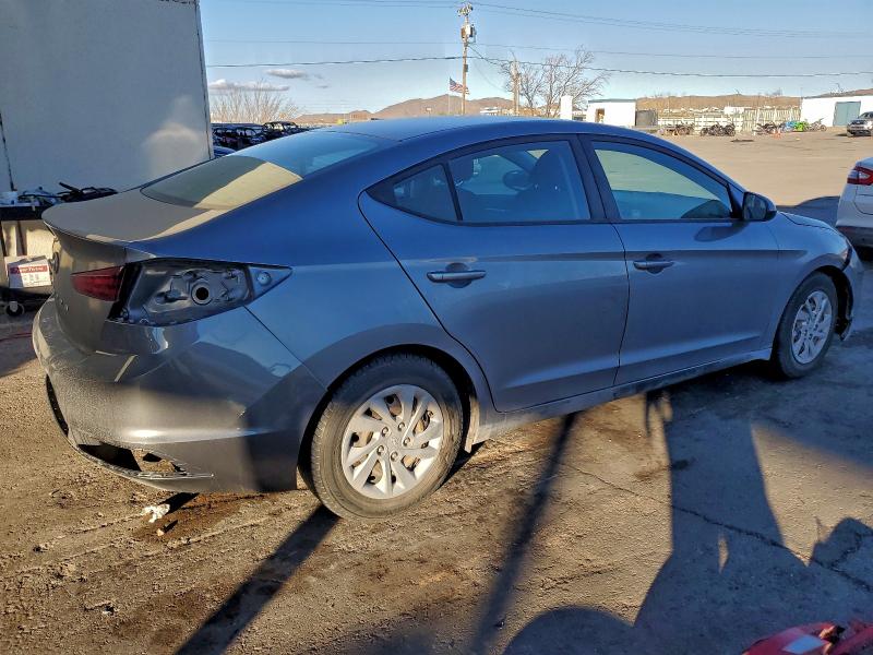 Фото 3 - HYUNDAI ELANTRA