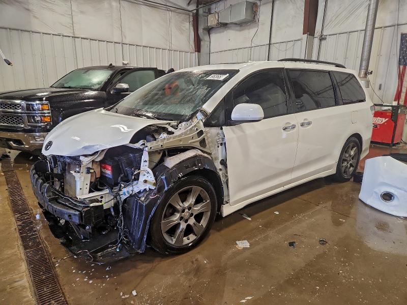 Фото 1 - TOYOTA SIENNA
