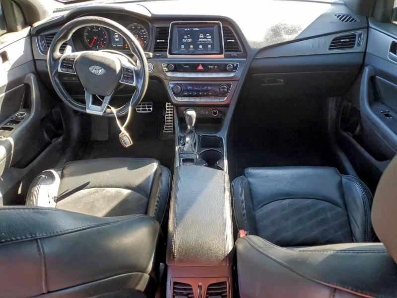 Фото 8 - HYUNDAI SONATA