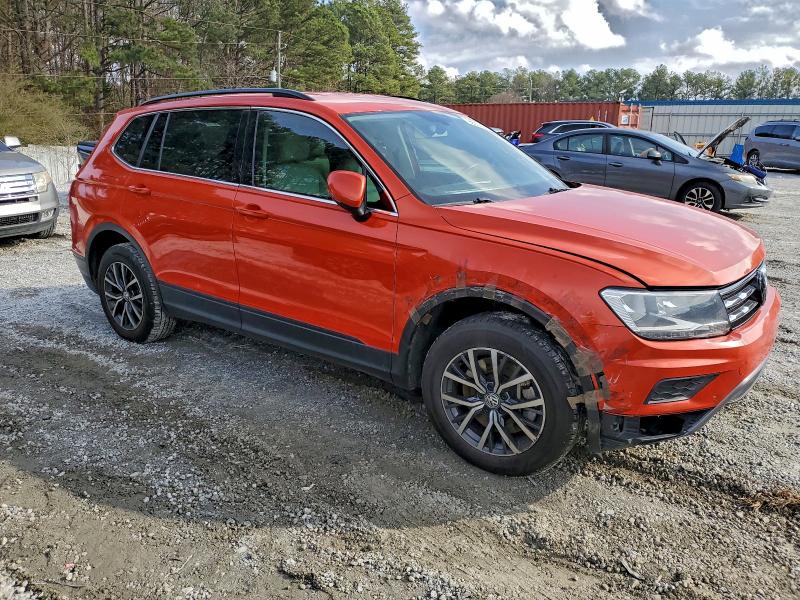 VOLKSWAGEN TIGUAN 2019 VIN 3VV3B7AX1KM094225