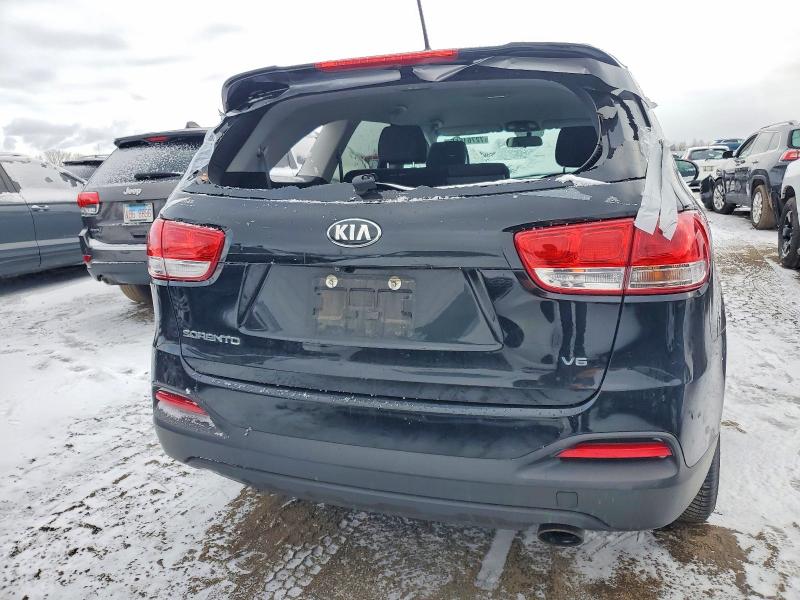 Фото 6 - KIA SORENTO