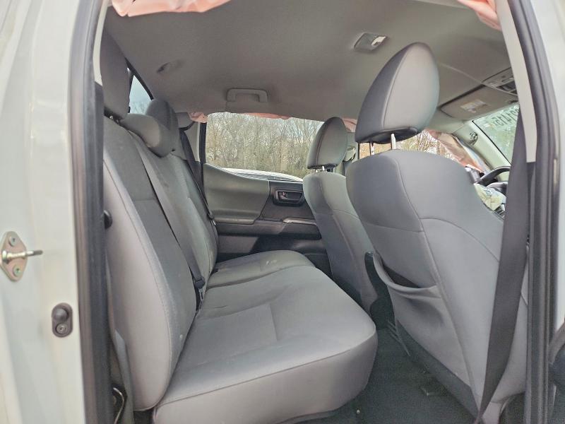 Фото 10 - TOYOTA TACOMA