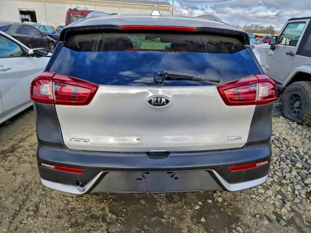 Фото 6 - KIA NIRO
