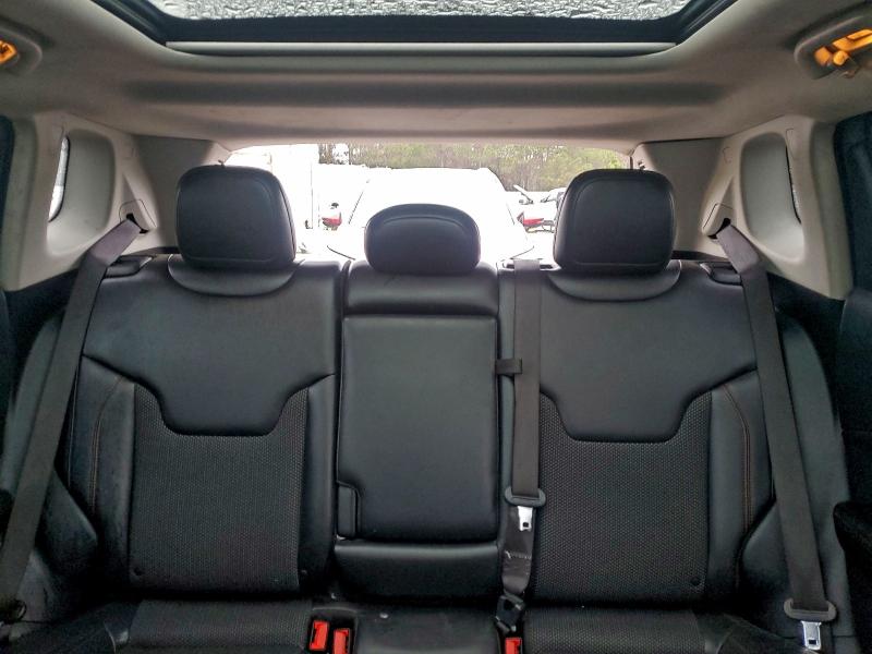 Фото 10 - JEEP COMPASS