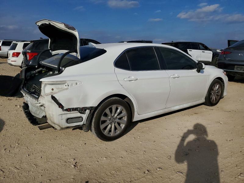 Фото 3 - TOYOTA CAMRY