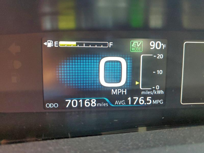 Фото 9 - TOYOTA PRIUS