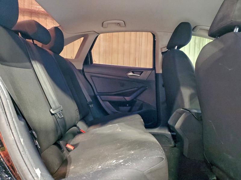 Фото 10 - VOLKSWAGEN JETTA