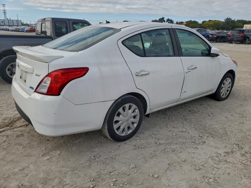 Фото 3 - NISSAN VERSA