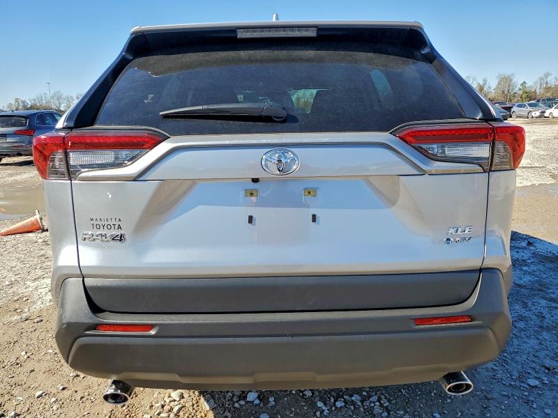 Фото 6 - TOYOTA RAV4