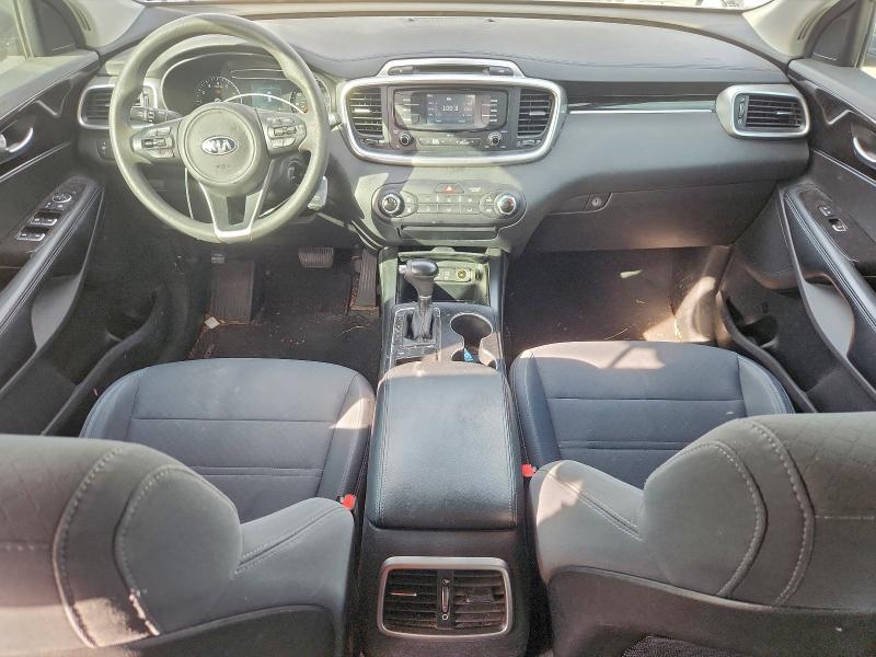 Фото 8 - KIA SORENTO