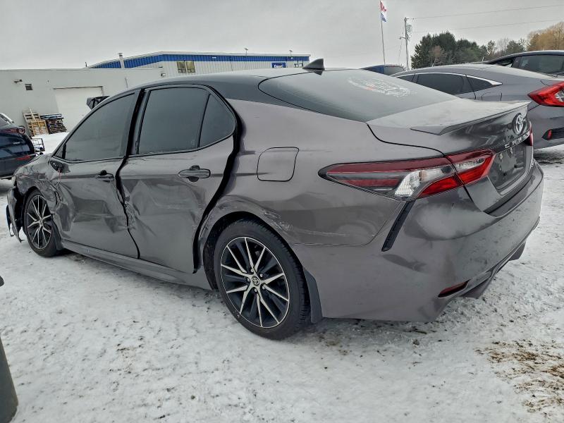 Фото 2 - TOYOTA CAMRY