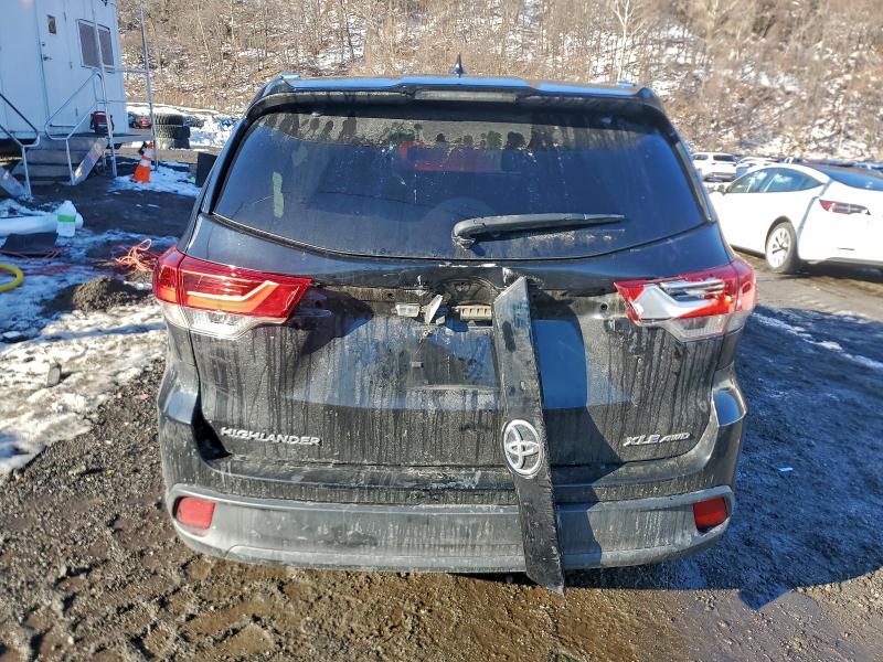 Фото 6 - TOYOTA HIGHLANDER