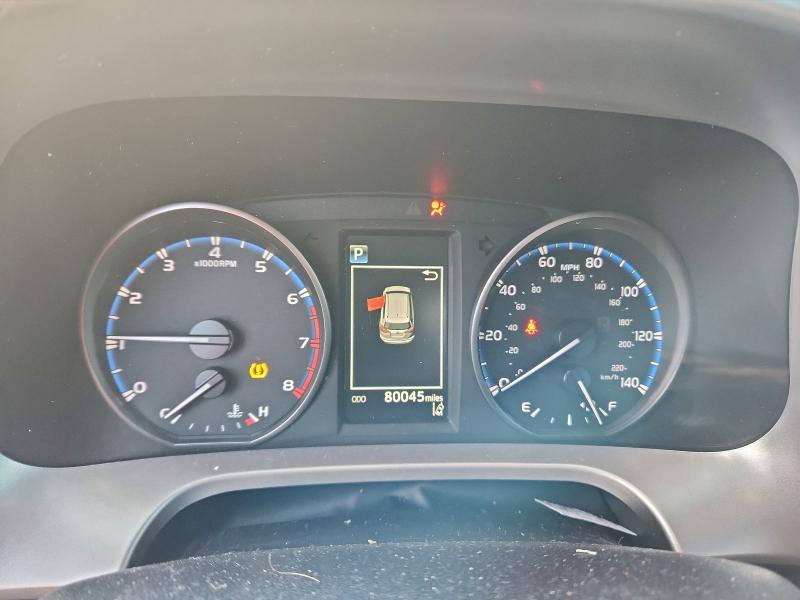 Фото 9 - TOYOTA RAV4